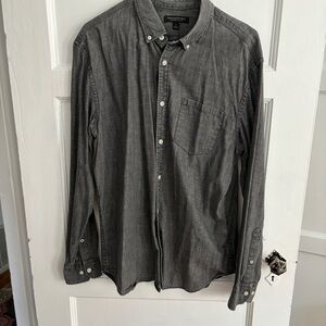 Banana Republic Men’s Gray Charcoal Button Down Shirt l Size L